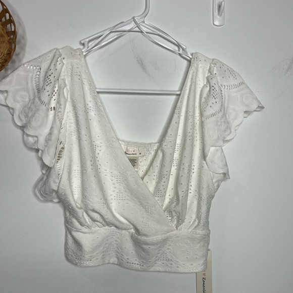 URBAN Romantics Tops - Eyelet Crisscross Crop Top Size Medium